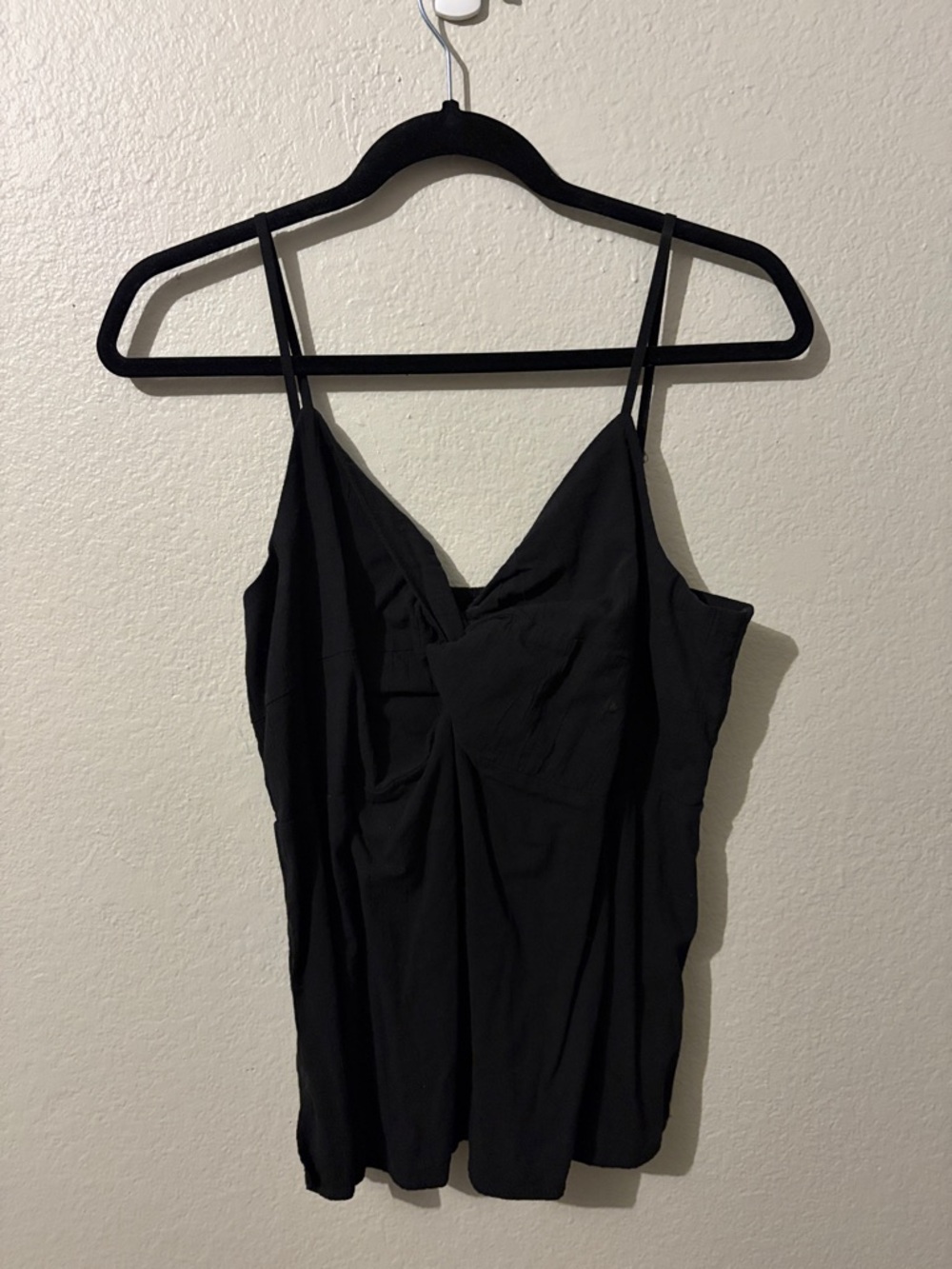 Black Spaghetti Strap Twist Front Cami Top